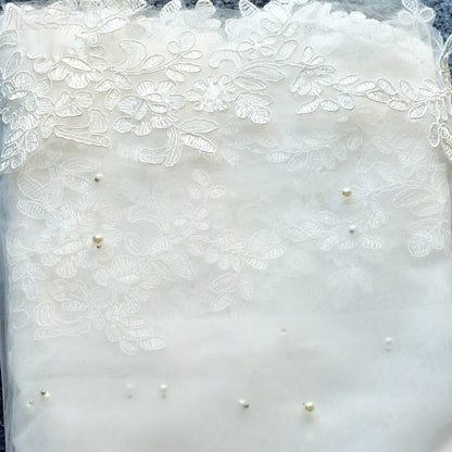 Exquisite Lace Black Veil Pearl Bridal Veil