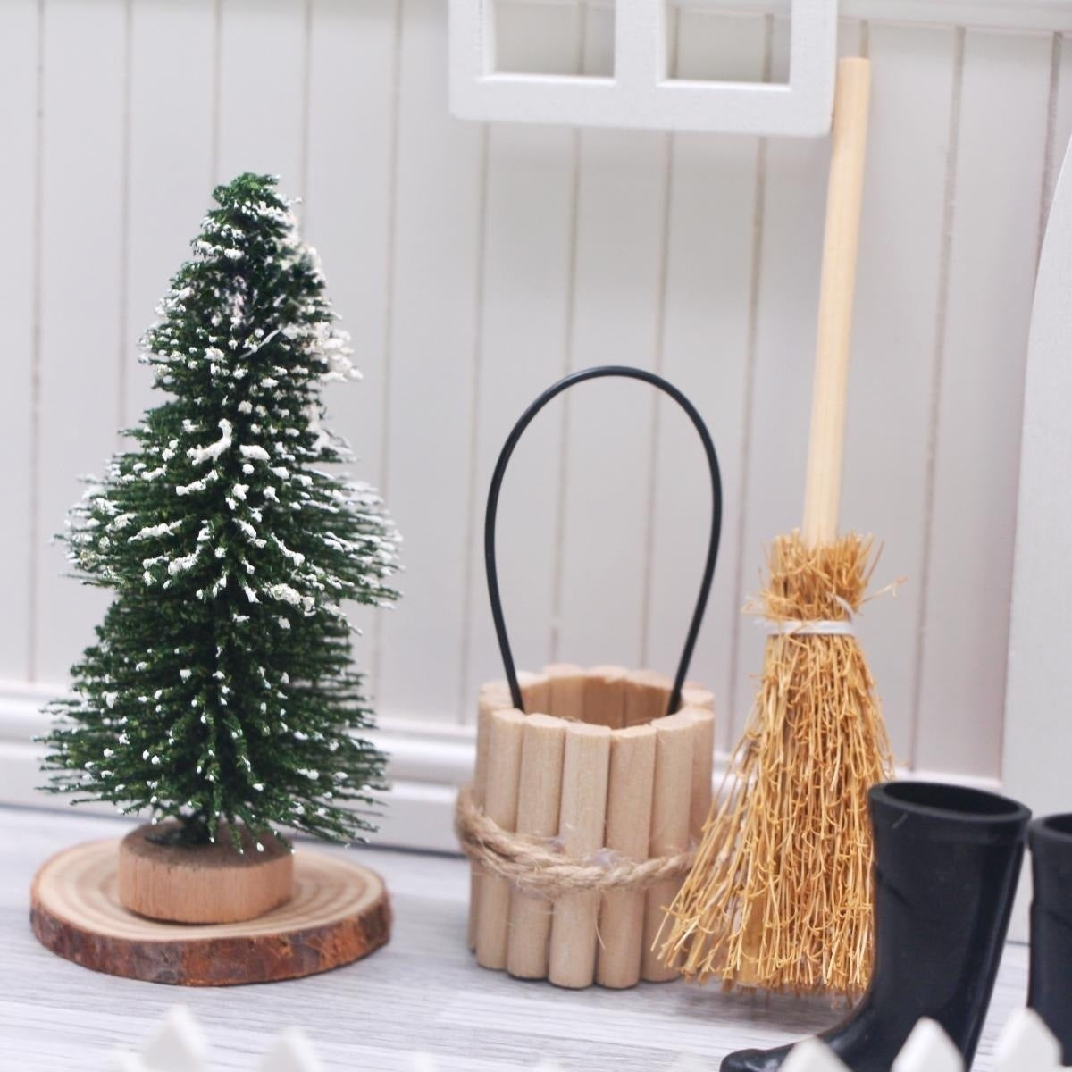 Doll House Wooden Gray Courtyard Set