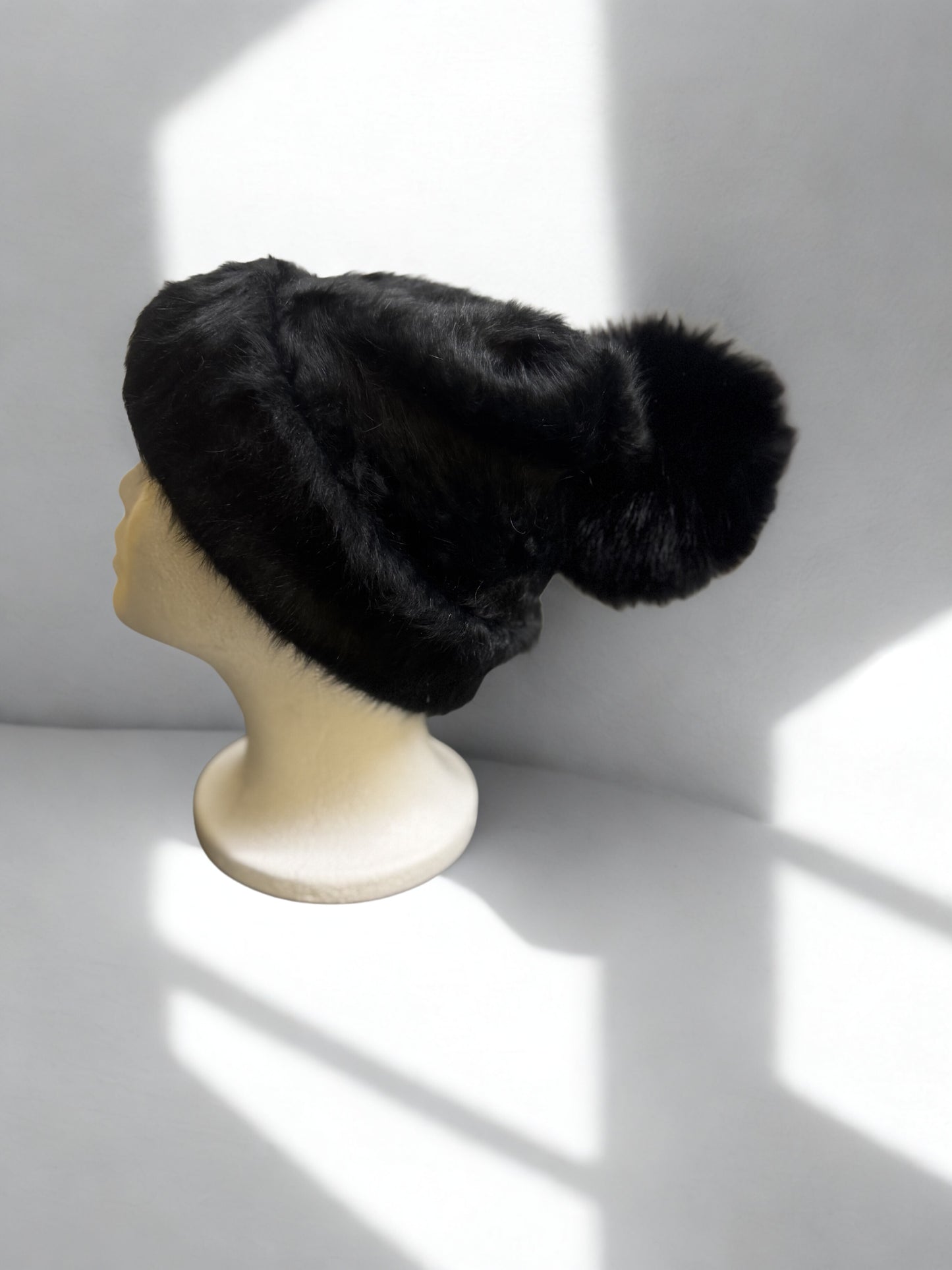 AVU LE VU Slouchy Beanie Hat Real Angora Rabbit Hair, Real Fox Pom Pom Black