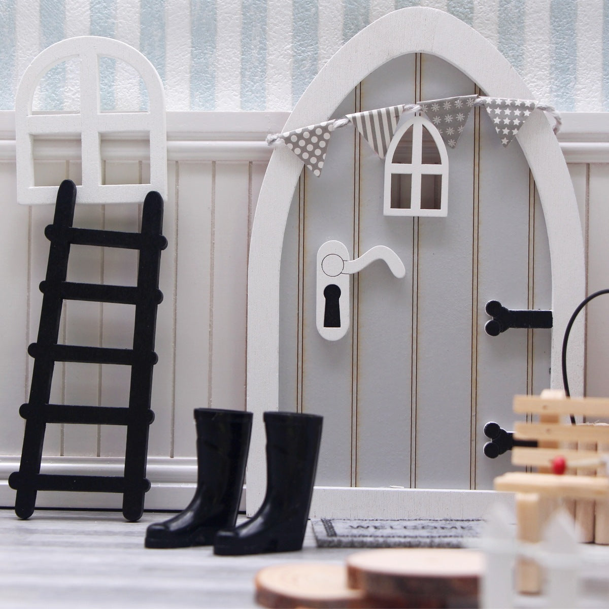 Doll House Wooden Gray Courtyard Set